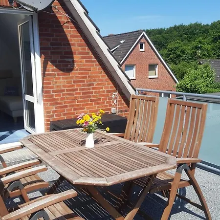 Apartment Tade